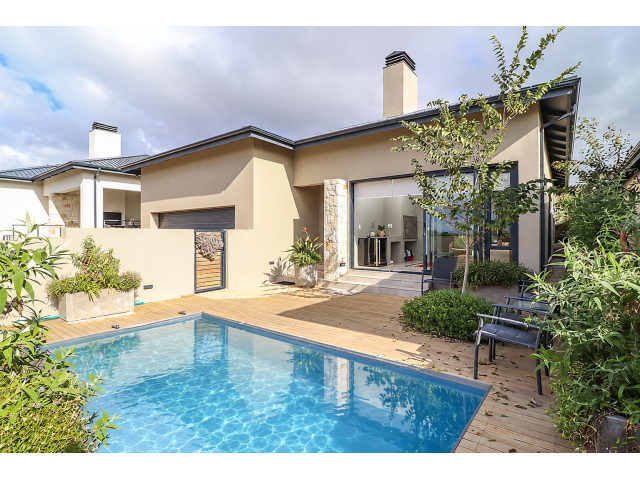 <!--[if BLOCK]><![endif]--> Property sold in Clara Anna Fontein <!--[if ENDBLOCK]><![endif]-->